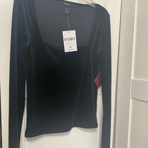 Forever 21 black velvet long sleeve Top